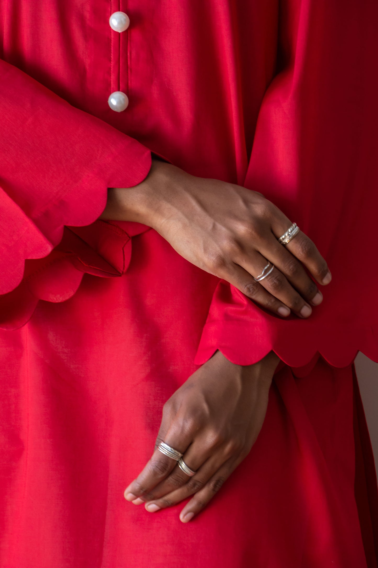 Red scalloped kameez